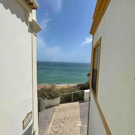 Beautiful 3 Floors Front Beach House With Terrace Prázdninový dům *